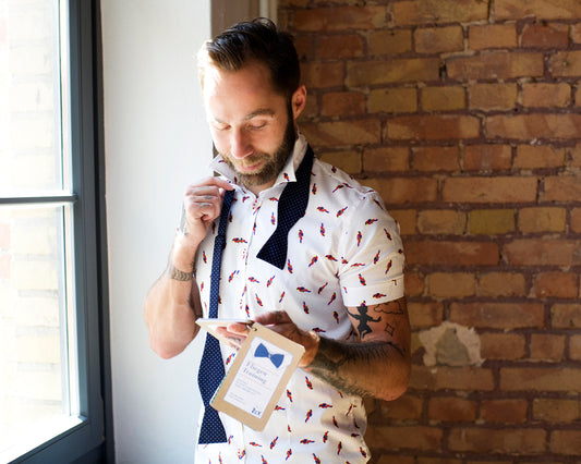 Fliegentraining Geschenkbox – „Fliege“ binden lernen mit Stil