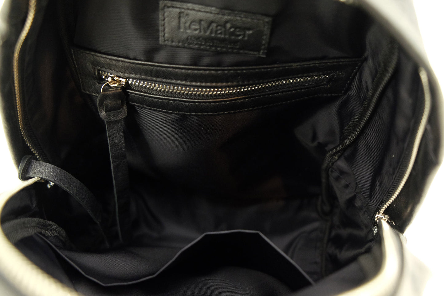 Rucksack aus recycelten Lederjacken