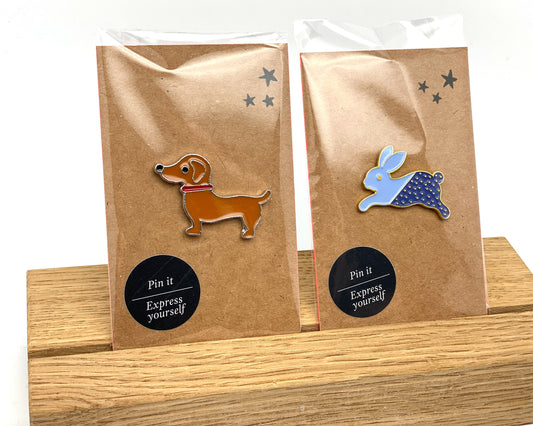 Pins  "Dackel" "Hase"