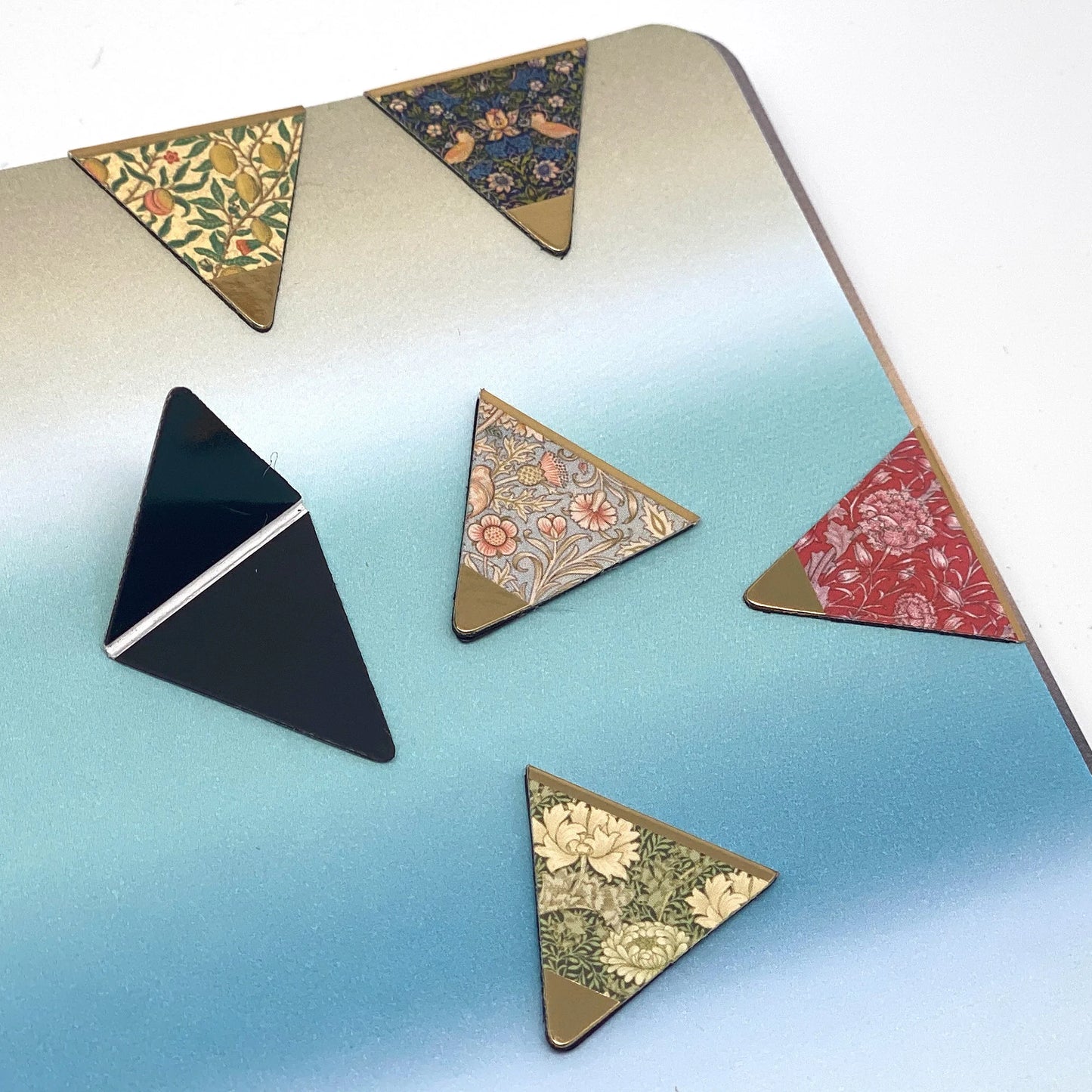 William Morris  Dreieck - Magnetlesezeichen 6er Set